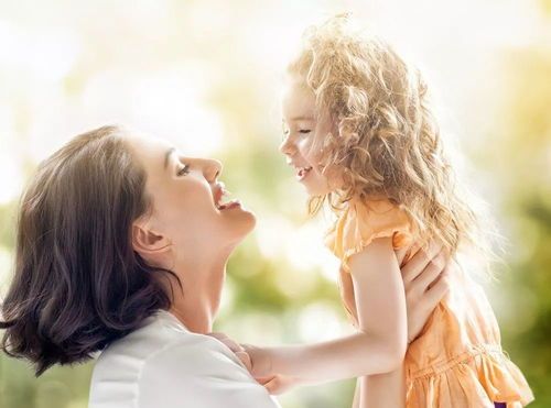 婚姻家庭观察：当母亲选择“克隆自己”代班育儿，是捷径还是伦理危机？