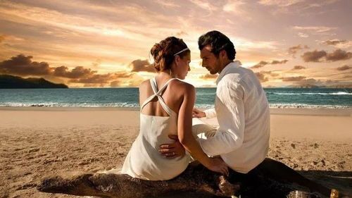 情感故事｜双面镜后的爱情骗局：当亲密关系沦为操控工具