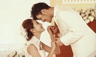 如何掌握身体接触的适度与艺术？